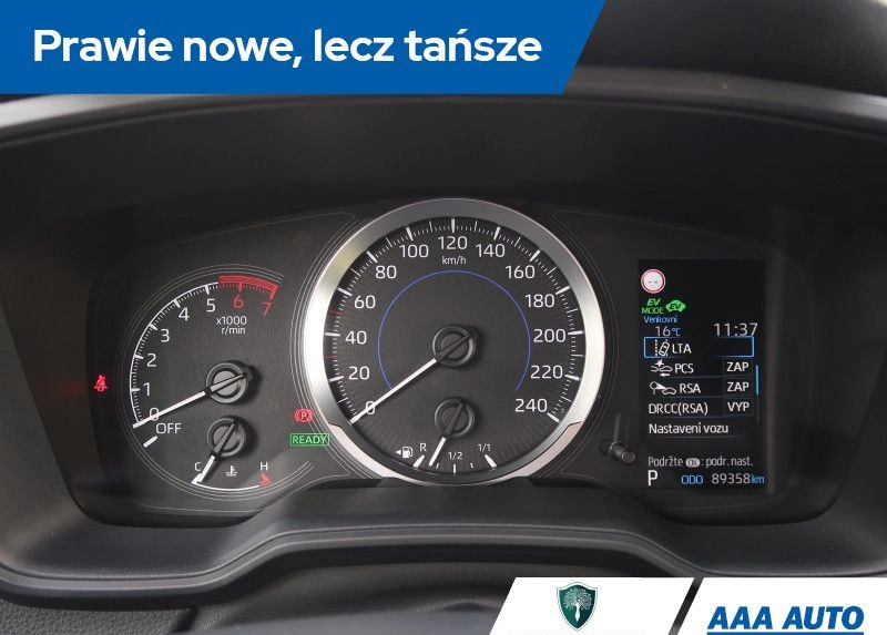 Toyota Corolla cena 76000 przebieg: 89356, rok produkcji 2019 z Mieroszów małe 301